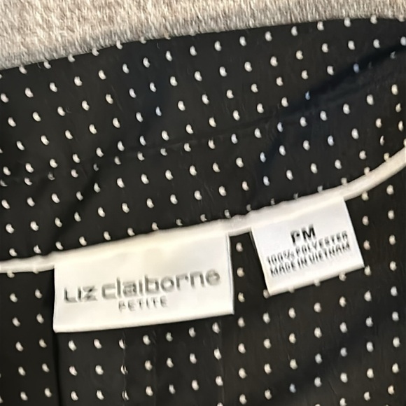 LIZ CLAIBORNE POLKA DOP DRESSY BLOUSE SIZE PM - Picture 11 of 15